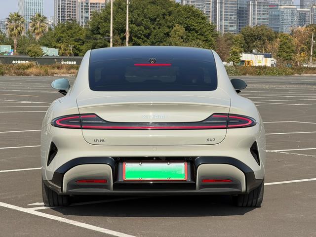Xiaomi SU7 2024 Rear-Wheel Drive Standard Long-Range Edition