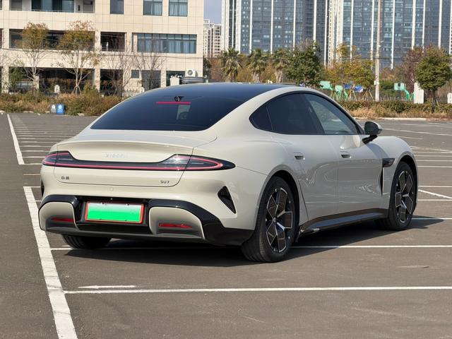 Xiaomi SU7 2024 Rear-Wheel Drive Standard Long-Range Edition
