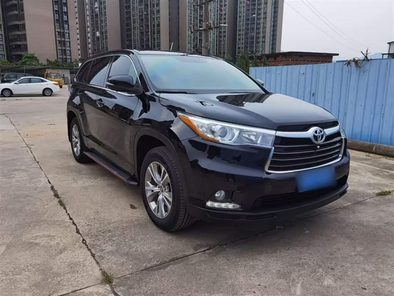Toyota Highlander 2017 2.0T Two-Wheel Drive Elite 7-SeaterNewly Listed