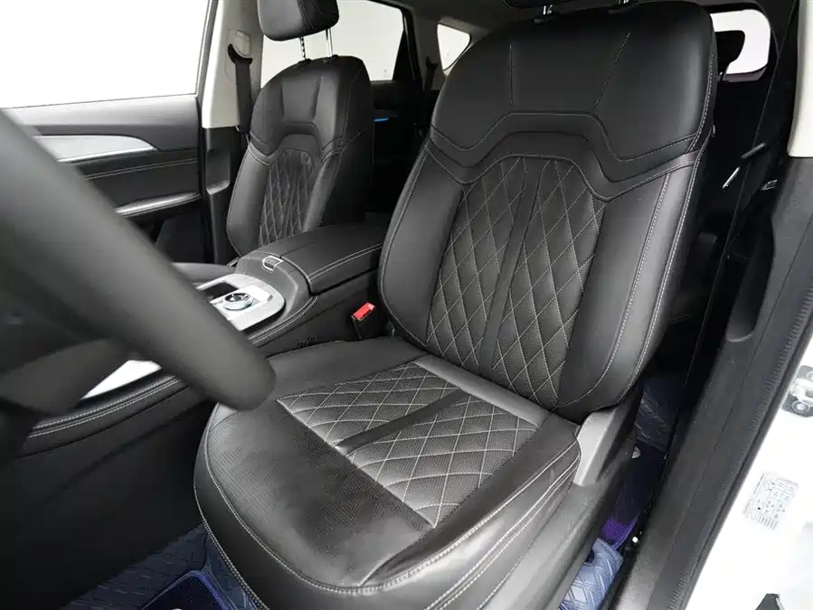 Jetour X70 PLUS 2023 1.5T DCT Brave PLUS 5-Seater
