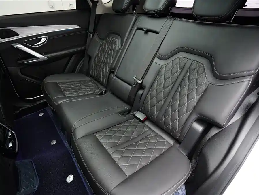 Jetour X70 PLUS 2023 1.5T DCT Brave PLUS 5-Seater