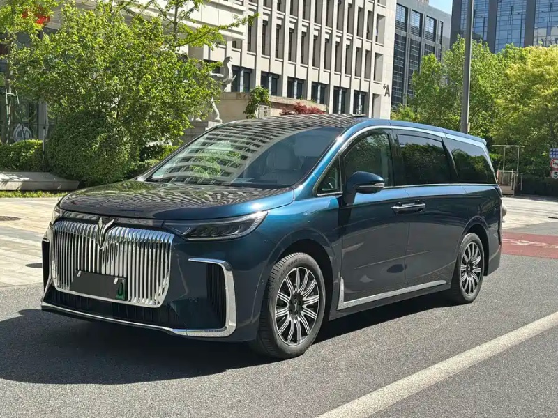 Voyah Dreamer 2025 EV 4WD Flagship Kunpeng Edition