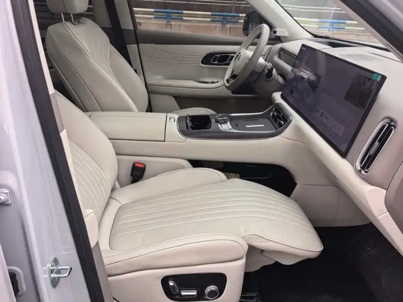 Geely Geely Galaxy M9 2025 Edition 210km Four-Wheel Drive Pilot Version