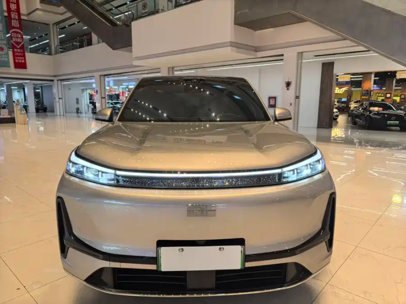 Geely Geely Galaxy M9 2025 Edition 210km Four-Wheel Drive Pilot Version