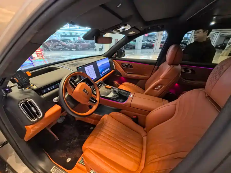 Geely Geely Galaxy M9 2025 Edition 210km Four-Wheel Drive Pilot Version
