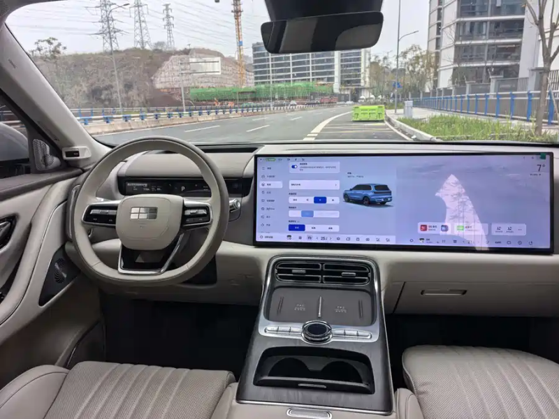 Geely Geely Galaxy M9 2025 Edition 210km Four-Wheel Drive Pilot Version