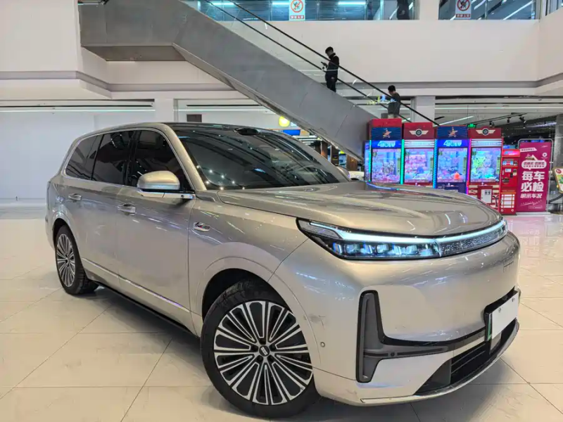 Geely Galaxy M9 2025 Edition 210km Four-Wheel Drive Pilot Version