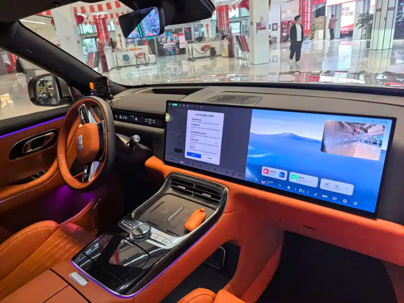 Geely Geely Galaxy M9 2025 Edition 210km Four-Wheel Drive Pilot Version
