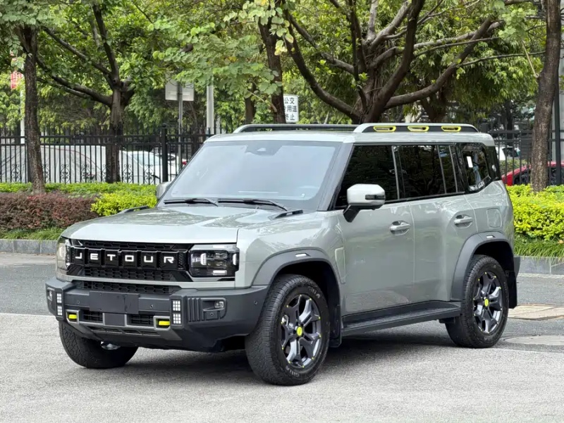 Jetour Traveler 2023 2.0T 4WD Cross PRO+ - EV, Hybrid, or Fuel Used Cars from China: How Export Buyers Should Choose