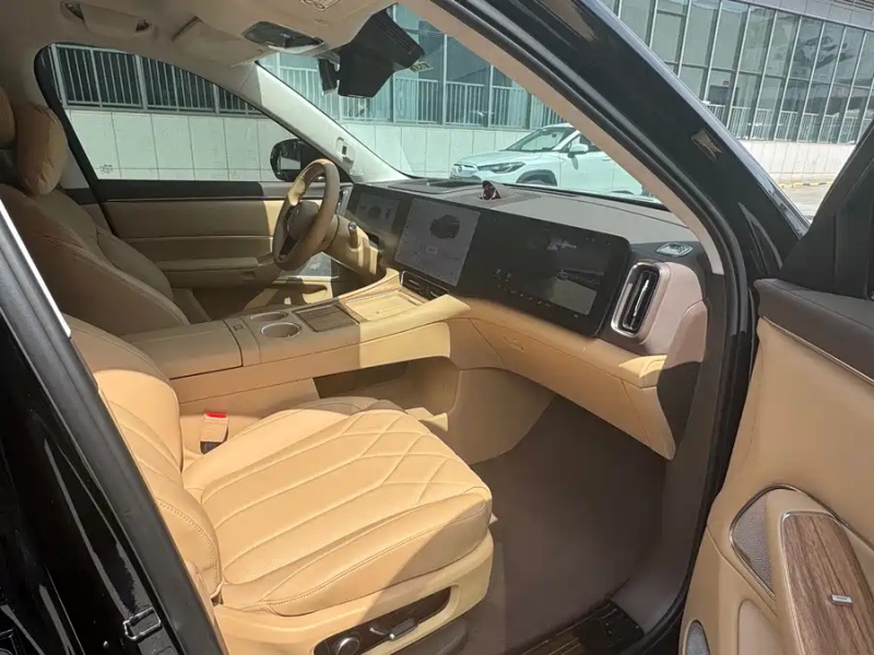 AITO M8 2025 EREV Max Edition 37kWh 5 plazas