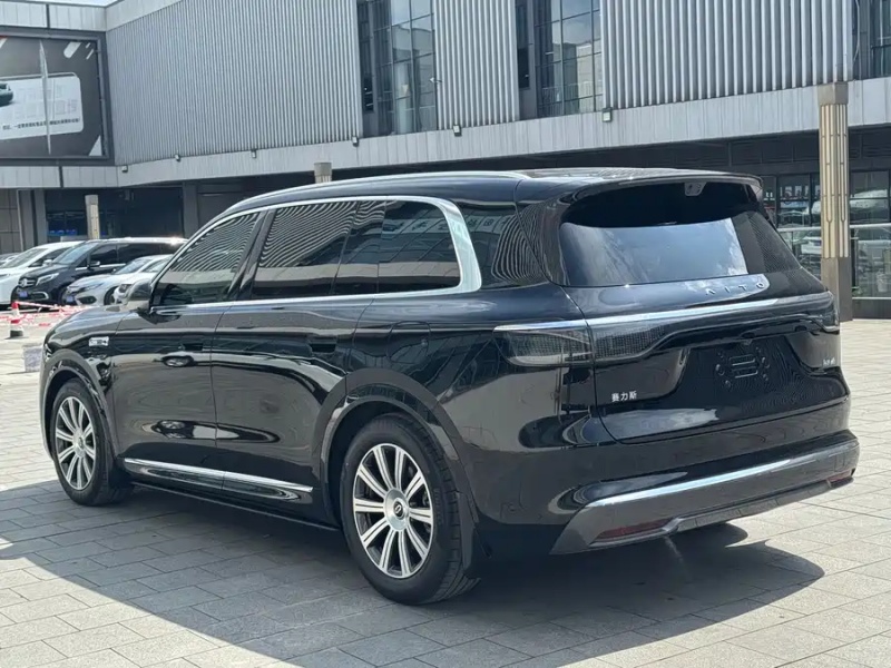 AITO M8 2025 EREV Max Edition 37kWh 5 plazas