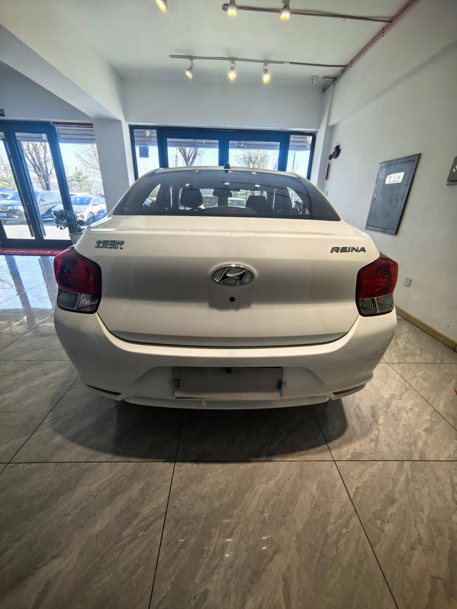 Hyundai Hyundai Reina 2017 1.4L Manual GL edition