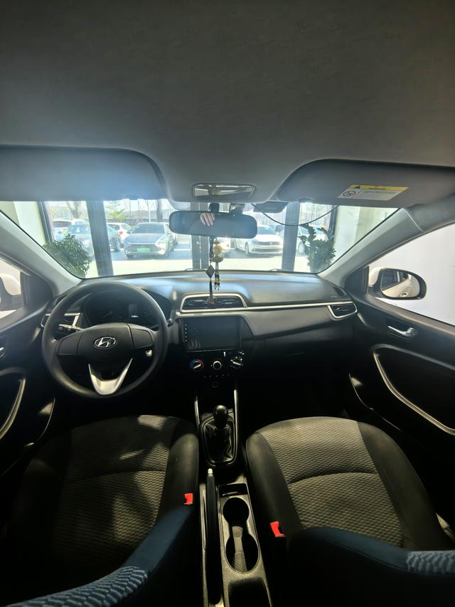 Hyundai Hyundai Reina 2017 1.4L Manual GL edition