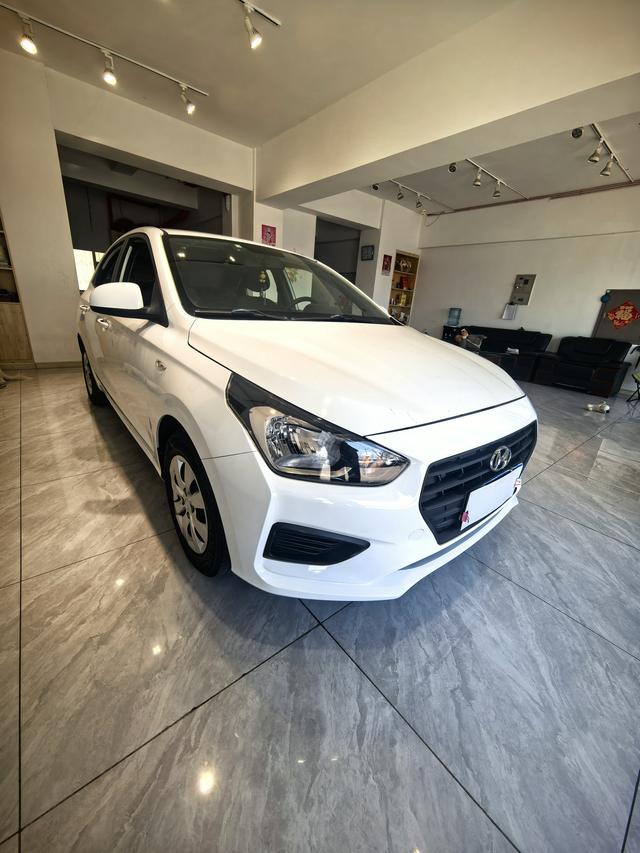 Hyundai Reina 2017 1.4L Manual GL edition