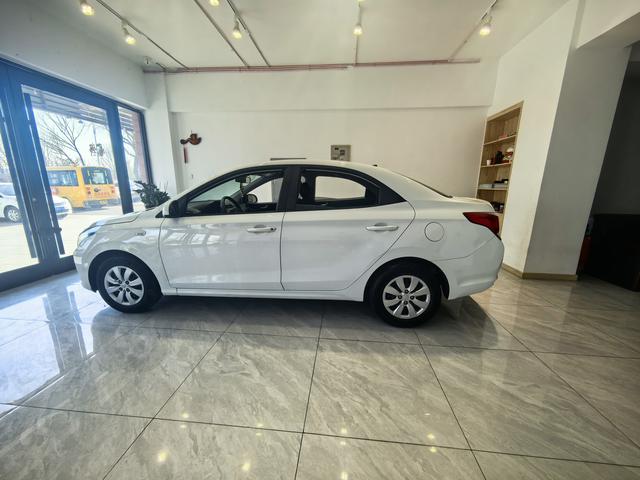 Hyundai Hyundai Reina 2017 1.4L Manual GL edition
