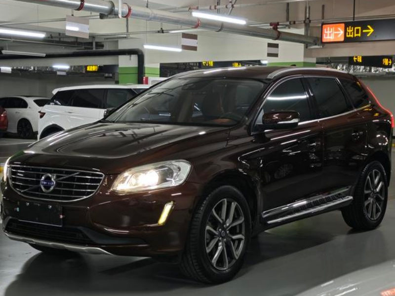2015 Volvo XC60 T5 AWD Smart Edition 107800km
