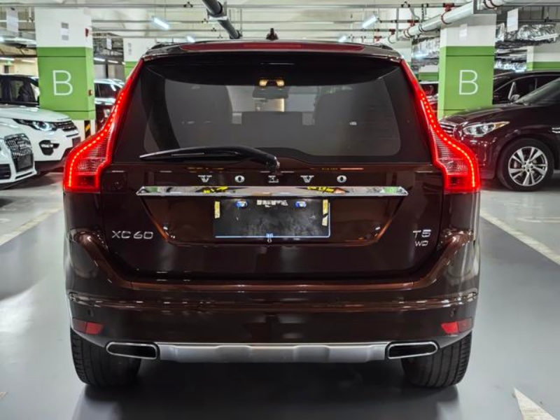 Volvo 2015 Volvo XC60 T5 AWD Smart Edition 107800km