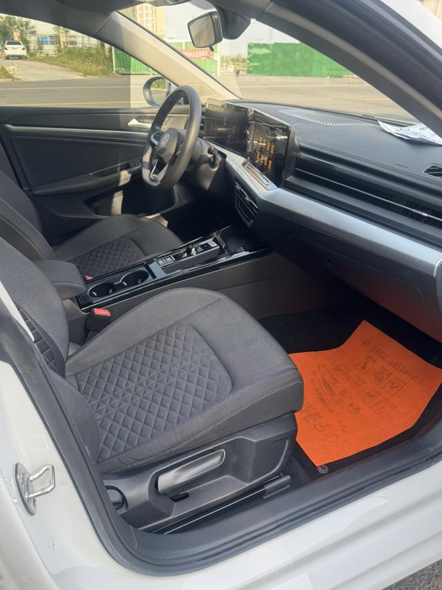 Volkswagen Volkswagen Lamando L 2024 200TSI DSG Spicy Edition