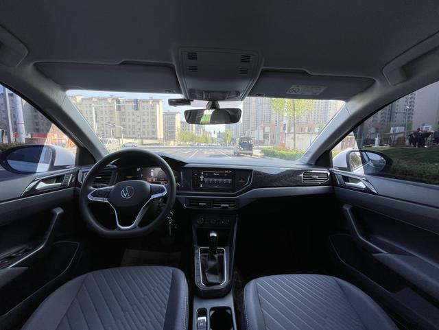 Volkswagen Volkswagen Virtus 2025 1.5L Comfort Line edition