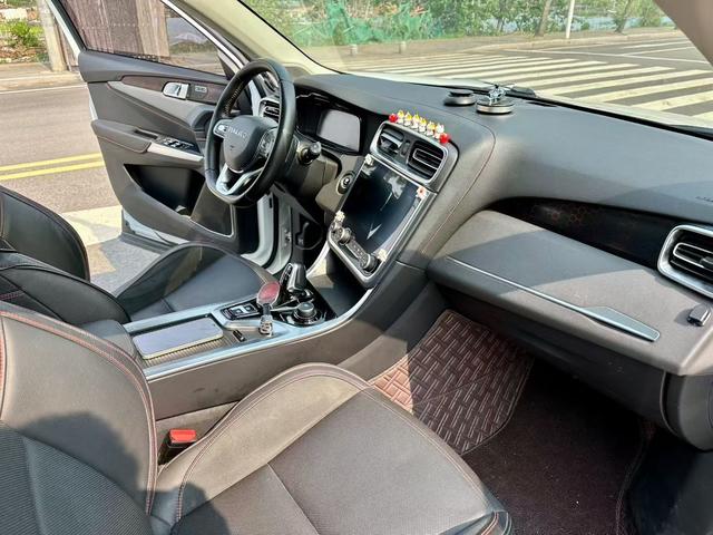 LYNK & CO Lynk & Co 01 2019 2.0T AWD Pro Edition (National V Emission Standard)
