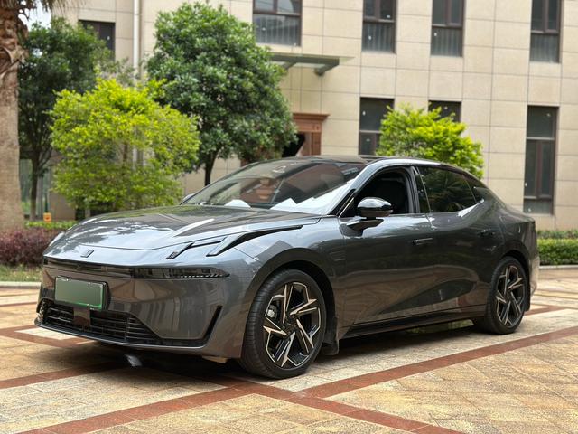 Lynk & Co 07 EM-P 2024 model, 126km long range, Halo