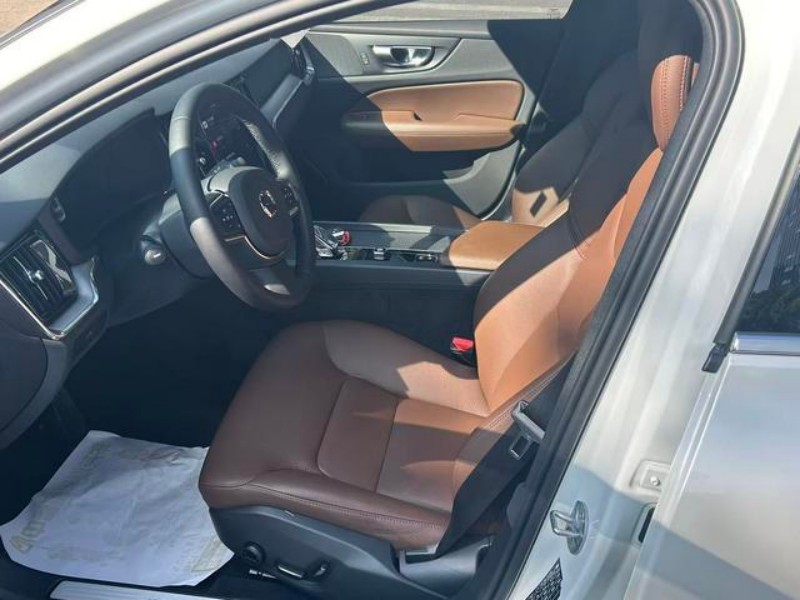 Volvo  Volvo S60 2024 B4 Smart Luxury Edition
