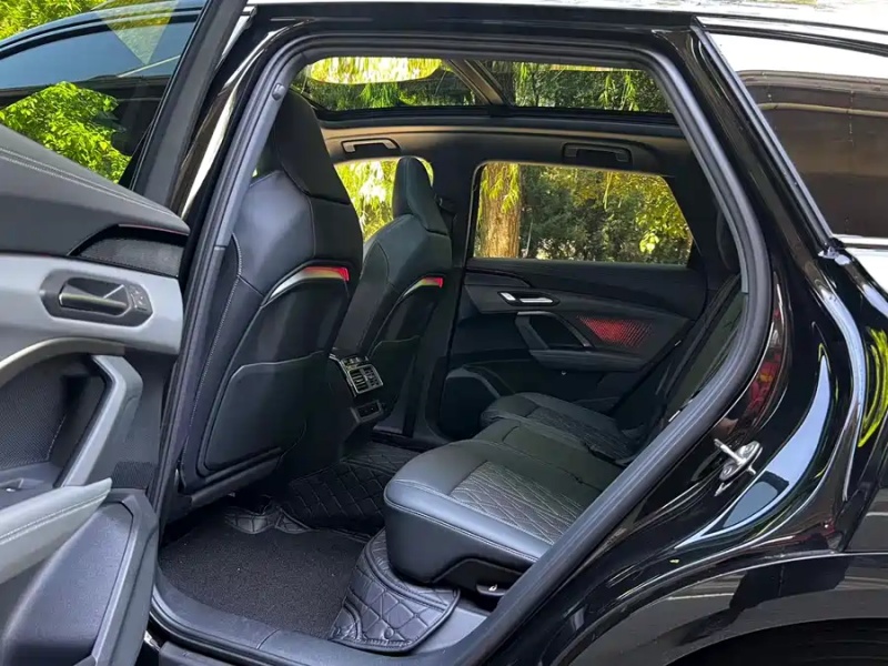 Audi Audi Q5L 2026 2.0T Ten Million Users Exclusive Edition