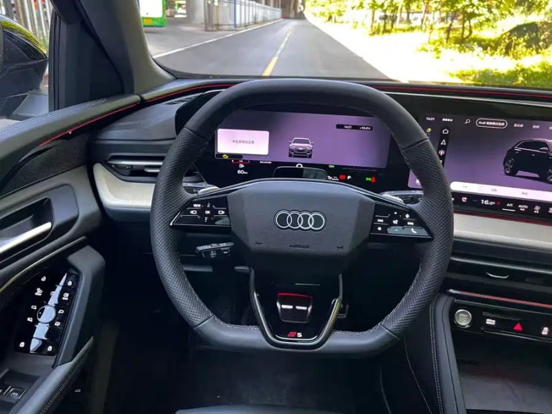 Audi Audi Q5L 2026 2.0T Ten Million Users Exclusive Edition