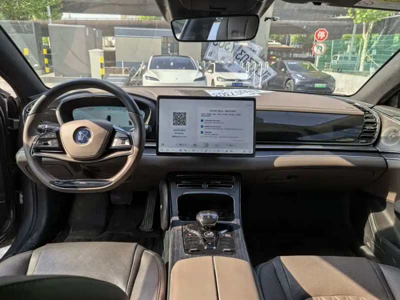 BYD BYD Han 2023 DM-i Champion Edition 121KM Exclusive Type