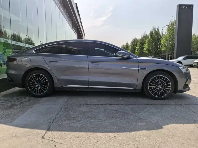 BYD BYD Han 2023 DM-i Champion Edition 121KM Exclusive Type