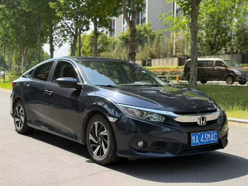 Honda Civic 2016 Model 220TURBO CVT Luxury Edition