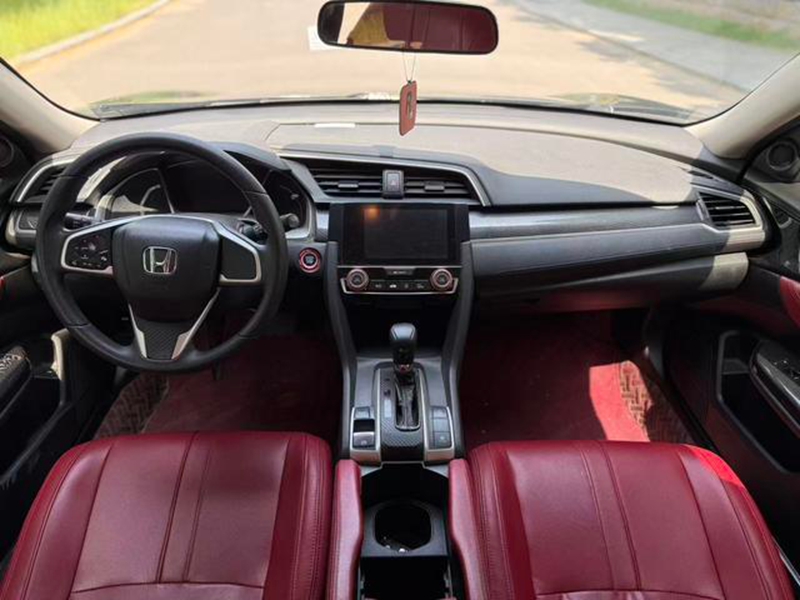Honda Civic 2016 Model 220TURBO CVT Luxury Edition