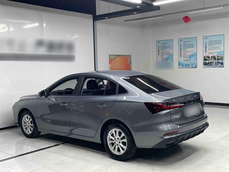 Roewe Roewe i5 2023 1.5L Manual Comfort Edition