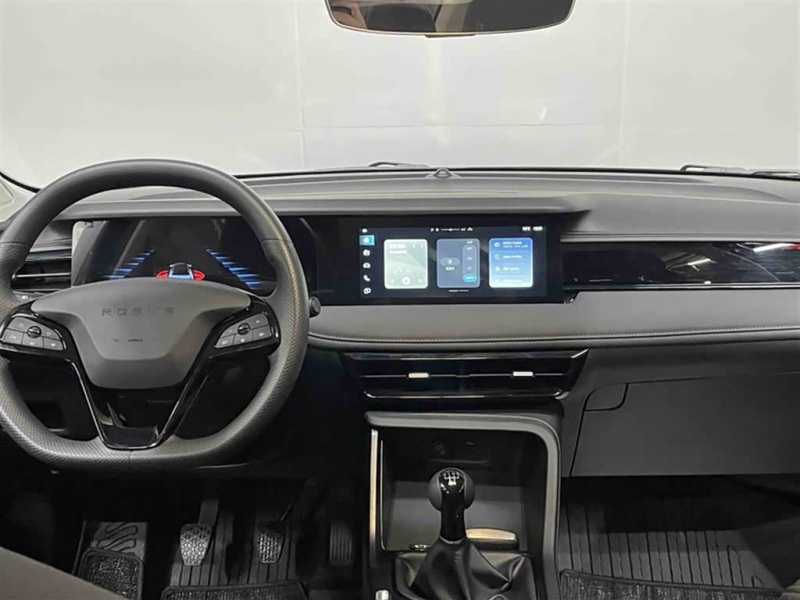 Roewe Roewe i5 2023 1.5L Manual Comfort Edition