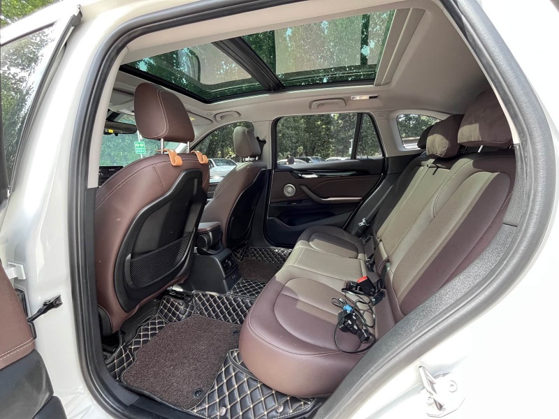 BMW BMW X1 2021 sDrive25Li Leading Model