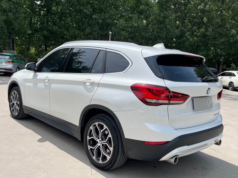 BMW BMW X1 2021 sDrive25Li Leading Model