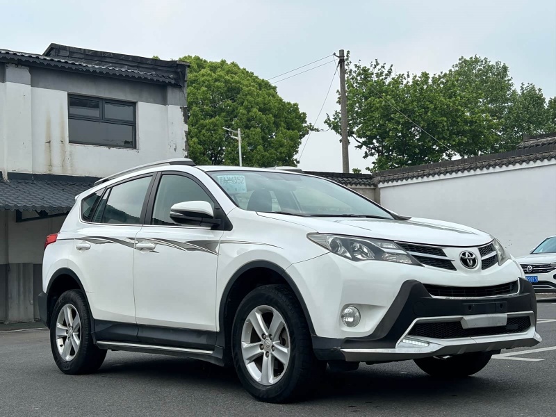 Toyota Toyota RAV4 2015 2.0L CVT Two-Wheel Drive Fashion Edition