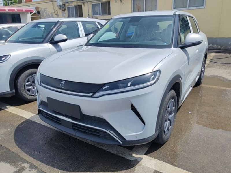 BYD BYD Yuan UP 2025 301km Navigator Edition