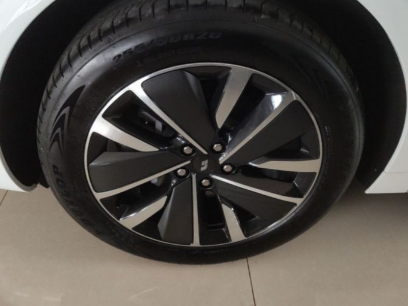 Li Auto Li Auto Li L6 2024 Pro