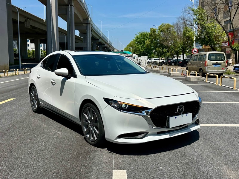 Changan Mazda3 Axela 2023 2.0L Automatic Premium Edition