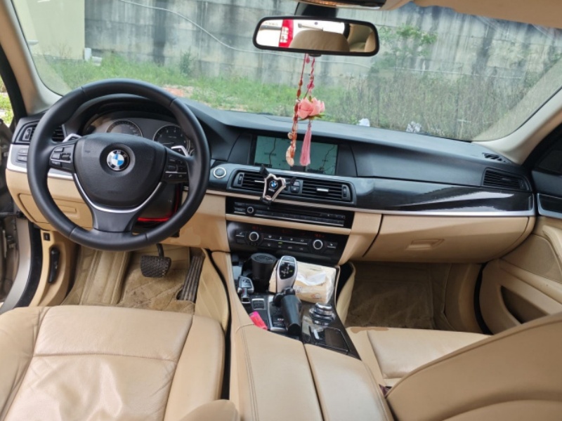 BMW 2011 BMW 5 Series 535Li Leading Edition