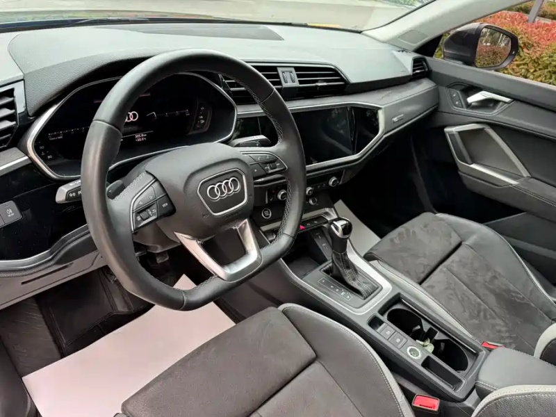 Audi Audi Q3 2023 35 TFSI S line 1.4T