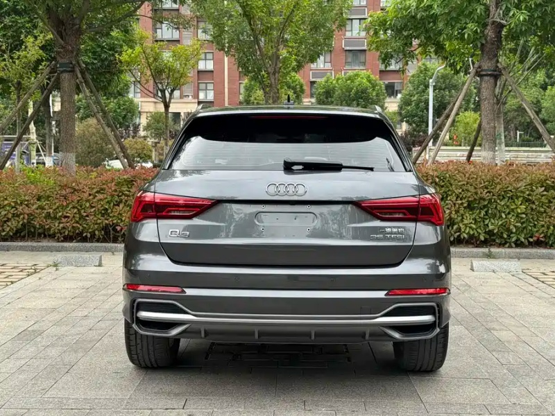 Audi Audi Q3 2023 35 TFSI S line 1.4T