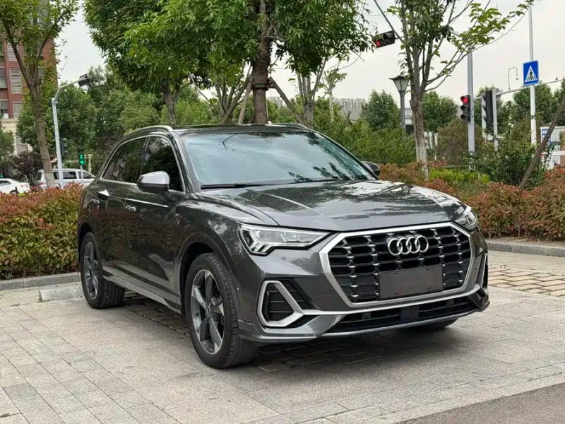 Audi Audi Q3 2023 35 TFSI S line 1.4T