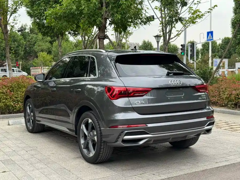 Audi Audi Q3 2023 35 TFSI S line 1.4T
