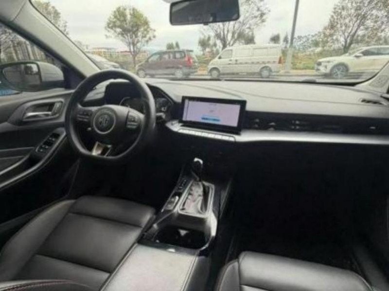MG MG5 2023 180DVVT CVT Luxury edition