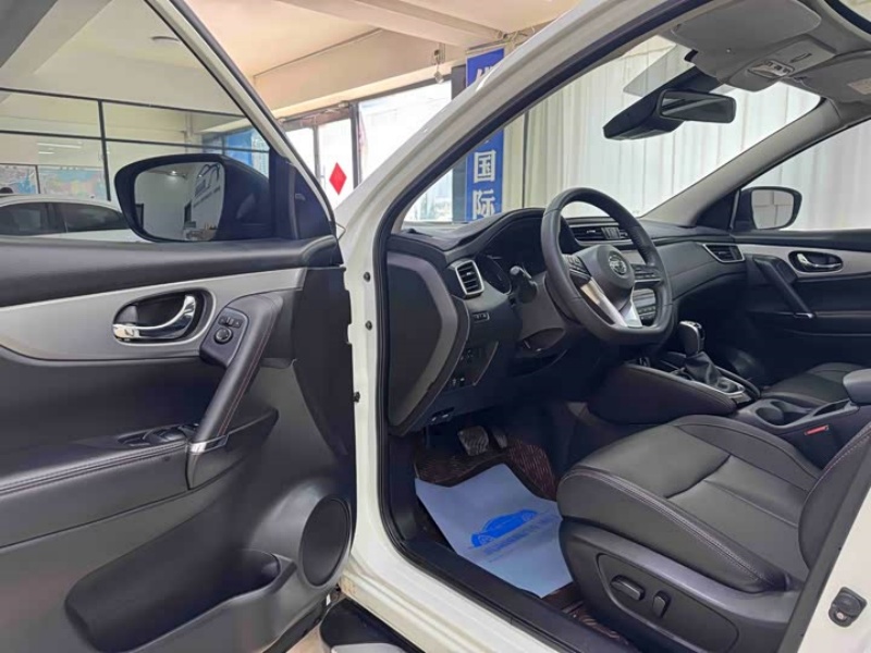 Nissan Nissan Qashqai (J11) 2022 2.0L CVT XV Premium Edition