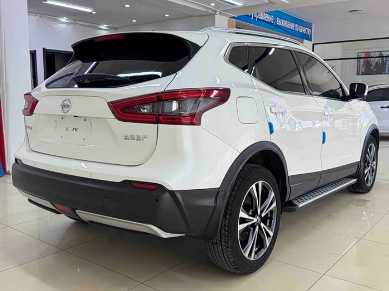 Nissan Nissan Qashqai (J11) 2022 2.0L CVT XV Premium Edition