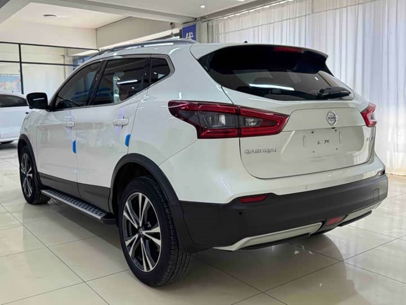 Nissan Nissan Qashqai (J11) 2022 2.0L CVT XV Premium Edition