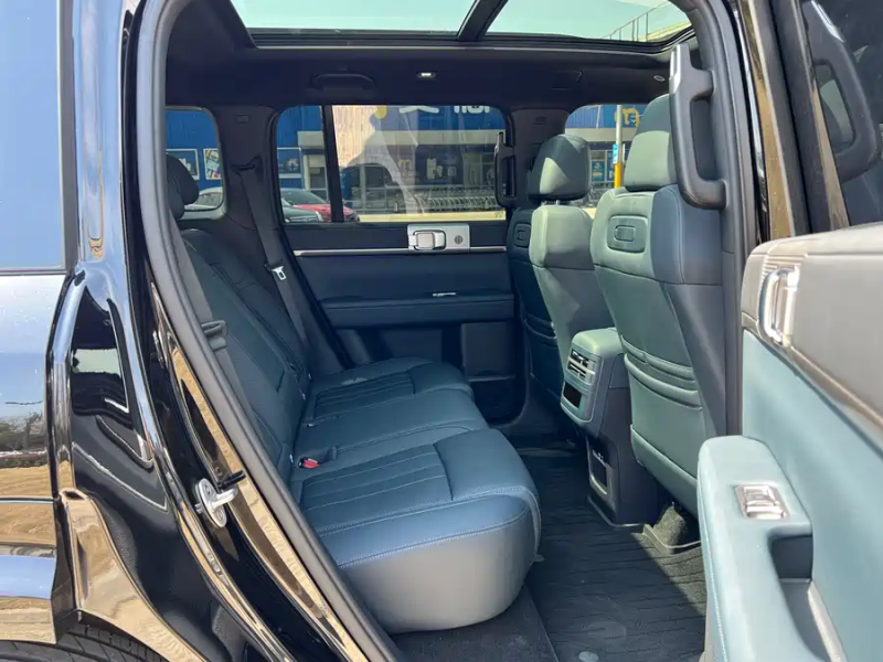 Leopard Titan 7 2025 200KM Two-Wheel Drive Max Edition